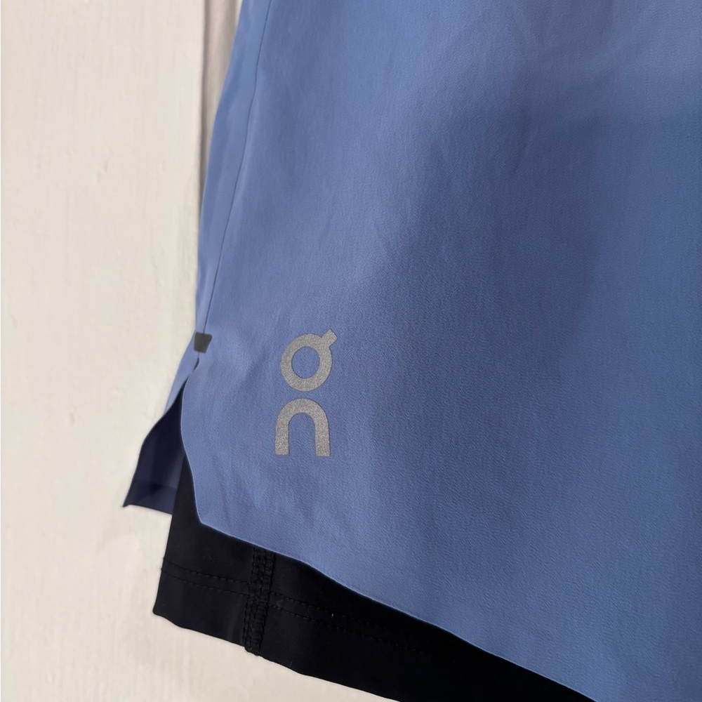 On Running Two-Tone Blue and Black Athletic Shorts - Picture 4 of 4